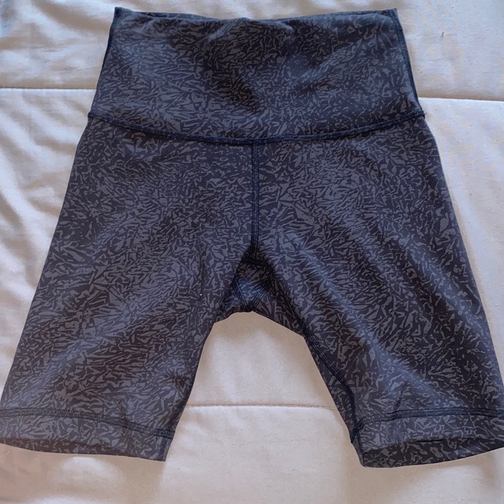 lululemon high rise wunder train biker shorts